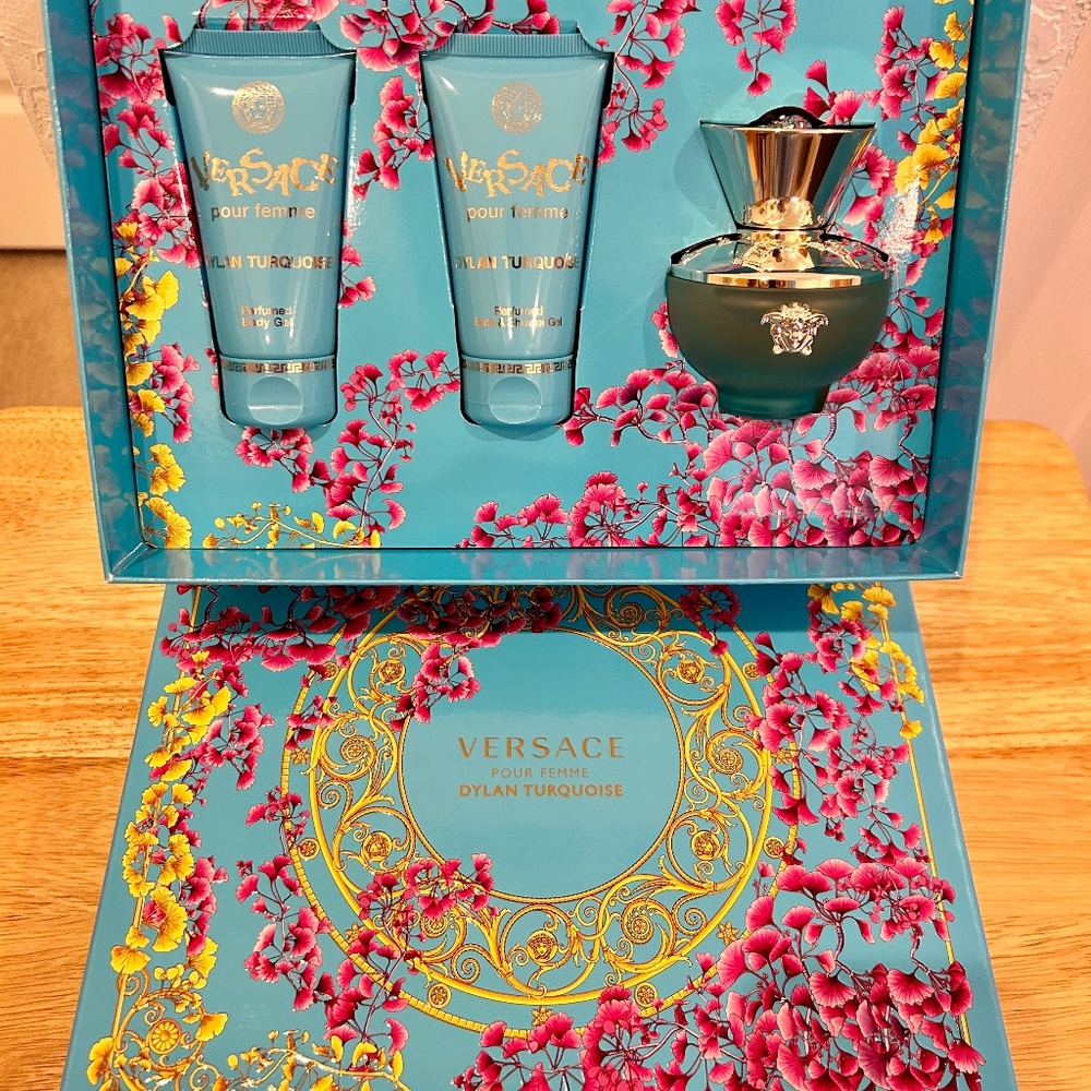VERSACE Pour Femme Dylan Turquoise Gift Set